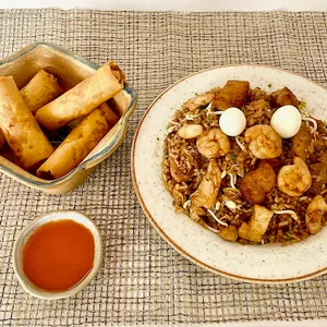 Menu Arroz Especial y Egg Roll´s x 4