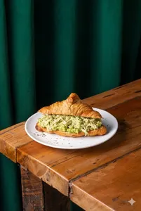 Croissant Ave Palta Sandwich