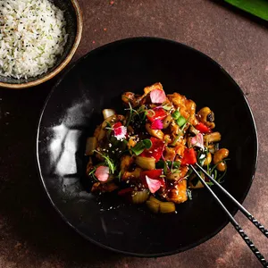 Gai Phad Med Ma Muang