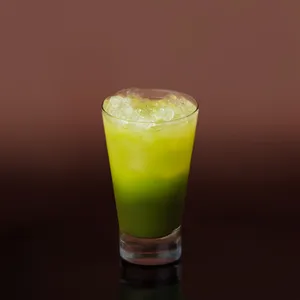 Iced Matcha Naranja