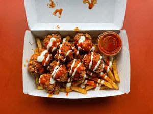 Papas con Boneless Buffalo Hot