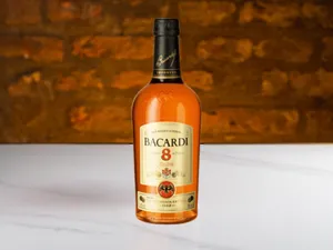 Bacardi 8 años