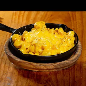 MAC AND CHEESE