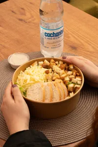 Promo Ensalada César con Bebestible