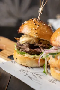 ROAST BEEF BURGER