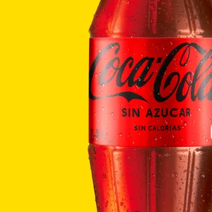 Disfruta el sabor de tu bebida Coca-Cola