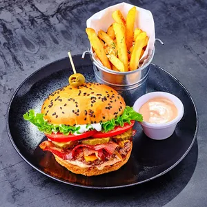 The American + Papas 🍟