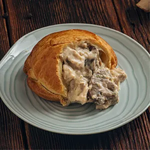 Empanada de Pollo con Champignones