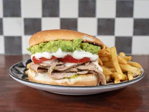 Lomito a elección + papas