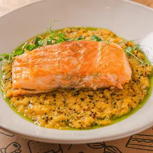 Salmón con Quinoto