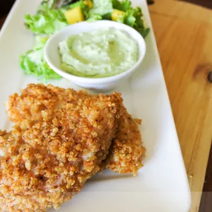 Pollo Crujiente de quinua