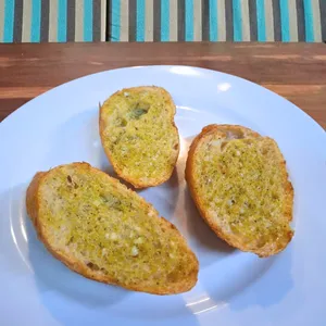 Pan al ajo