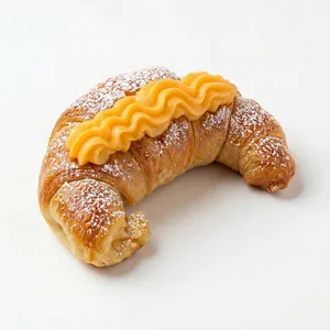 Medialuna rellena pie de naranja