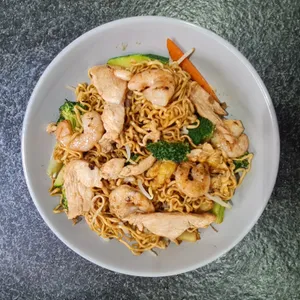 chaumin pollo y camaron