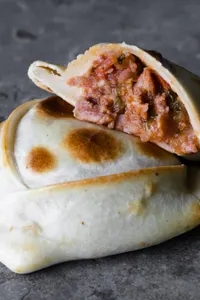 Empanada parrillera mediana (120 gr aprox)