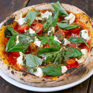 Pizza Caprese