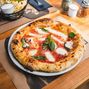 Pizza Margherita
