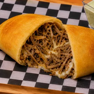 Empanada De Mechada Queso