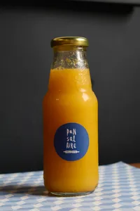 Soda de Maracuya con Albahaca