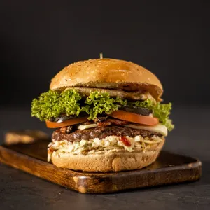 Hamburguesa Mixta + Papa