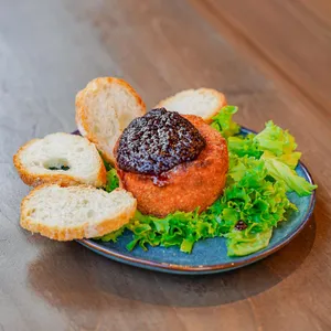 Camembert rebozado