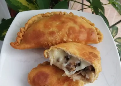 empanada champiñon queso