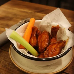 Uchucuta Wings