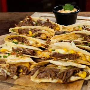 Quesadillas mechada