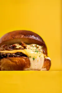 CHEESE BURGER SIMPLE