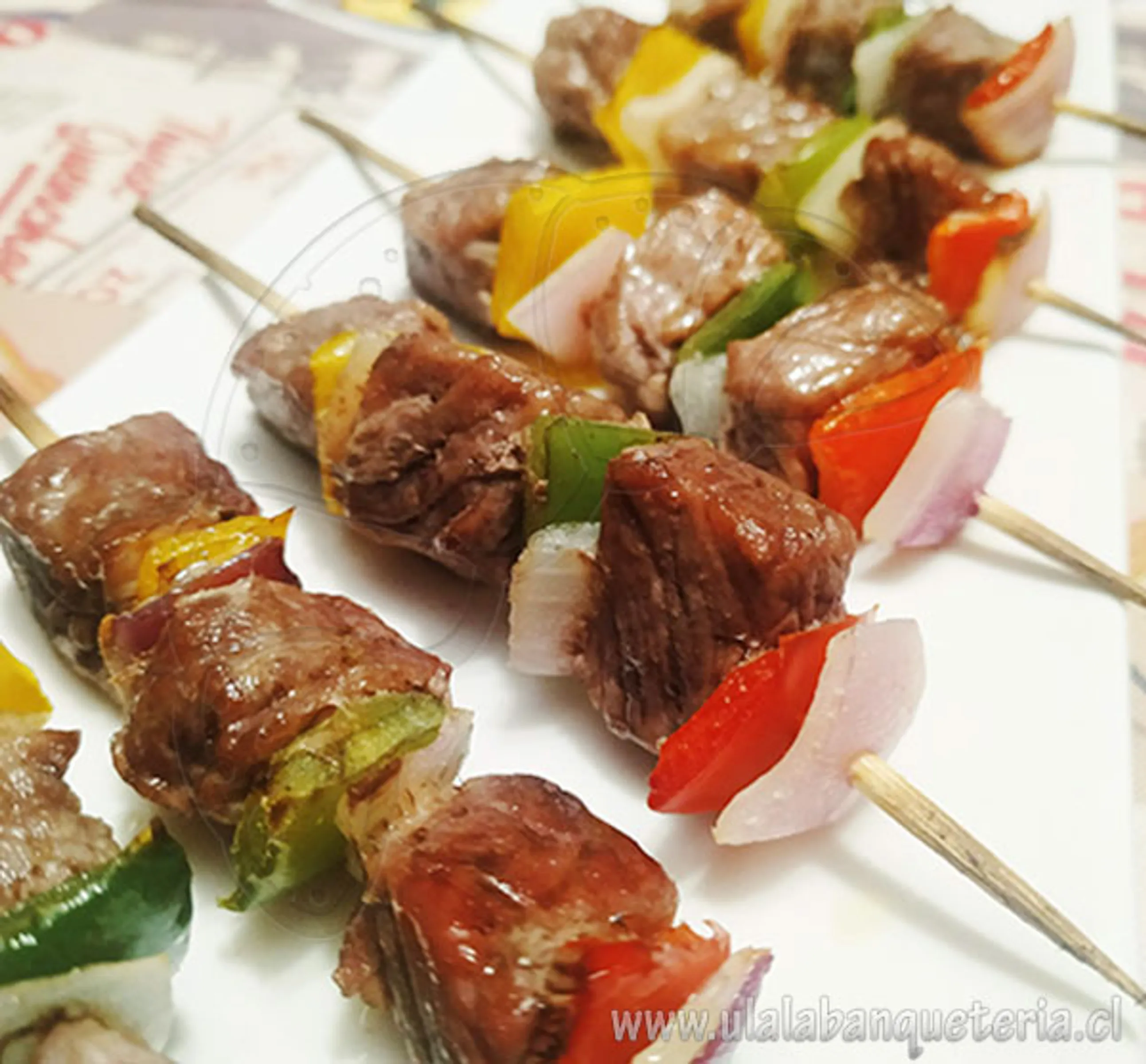 Mini Brochetas de res 20 Ulalá Banquetería Delivery