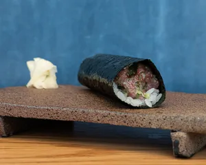 Handroll Neguitoro
