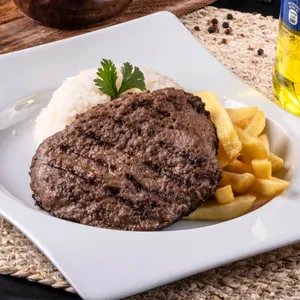 Hamburguesa con papas fritas