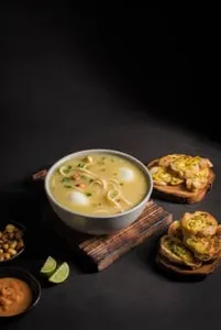 Caldo De Gallina Sin Presa (2 Huevos)