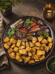 Lomo saltado / Pollo saltado