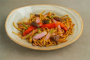 Tallarín Saltado de Carne