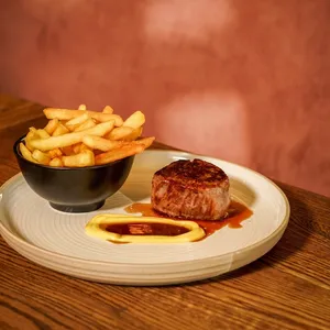 Filete con Salsa Bearnesa