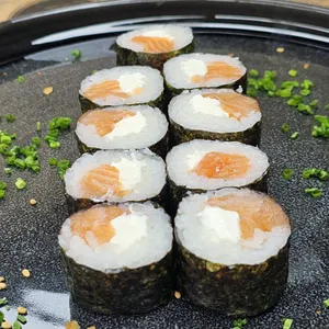 30. Hosomaki Sake Cheese