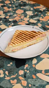 Miga Jamón & Queso