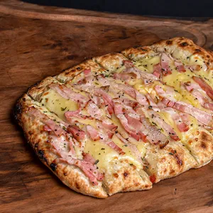 Cheesebread pancetta