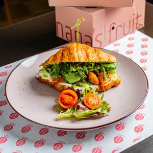 Croissant Caprese