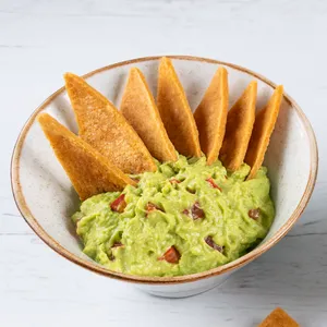 GUACAMOLE CON PIQUITOS 8 ONZAS