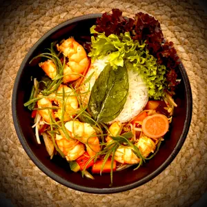 Pad Tua Ngok (Salteado de Brotes de Soya)