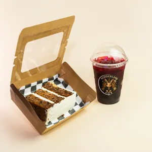 Torta de Zanahoria (vegana) + Bebestible