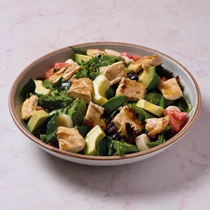 Ensalada del Campo con pollo grillado