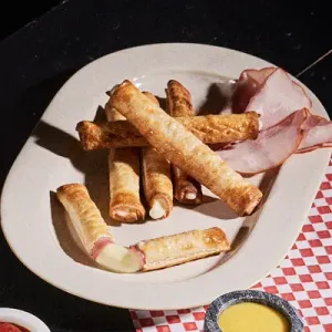 Garlic Mozza Sticks Jamón