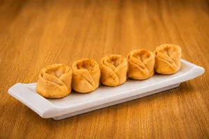 Gyozas De Salmón