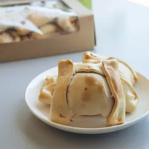 Empandas de coctel - Espinaca choclo queso, 8 unidades.