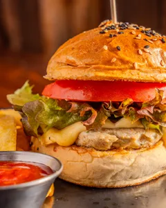 Croqueta de pollo de niño