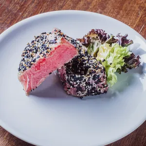 Atun sellado en Sesamo