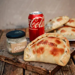 Empanada + lata + postre
